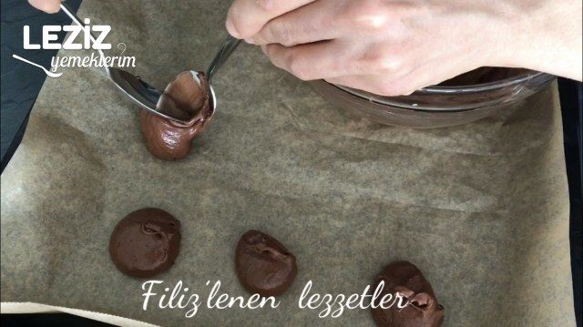 3 Malzemeli Browni Görünümlü Sufle Tadında Kurabiye