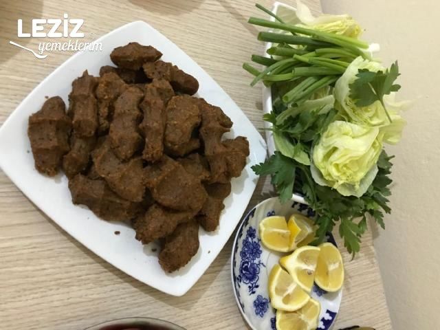Etsiz Çiğ Köfte