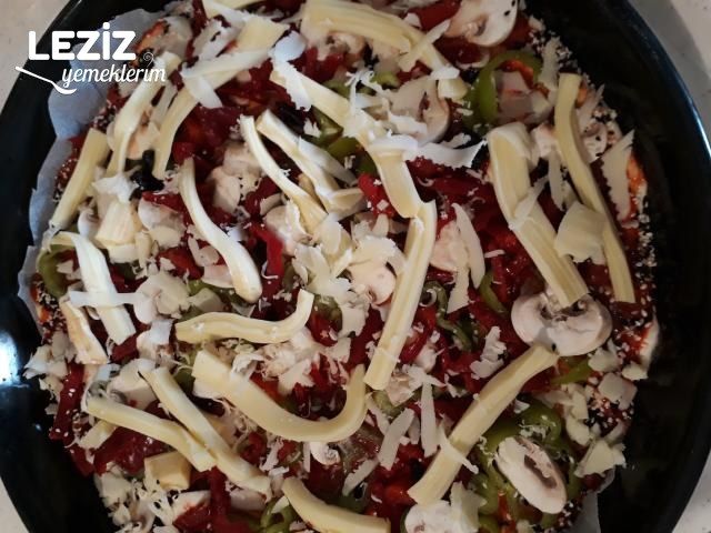 Sebzeli Pizza