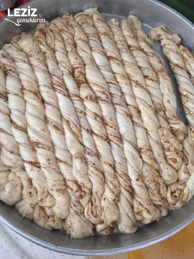 Haşhaşlı Cevizli Çörek