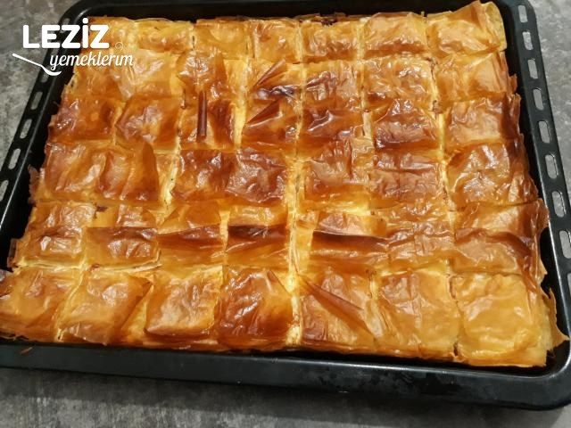 3 Gün Çıtır Kalan Peynirli Börek Tarifi
