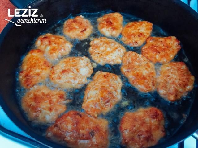 Tavuk Köftesi Tarifi (Lezzeti Garanti)