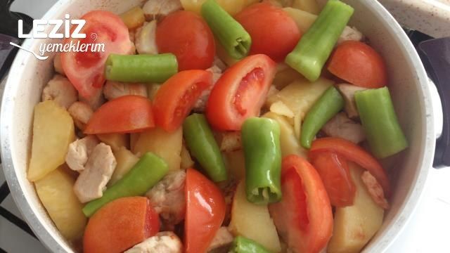 Tencerede Sebzeli Tavuk