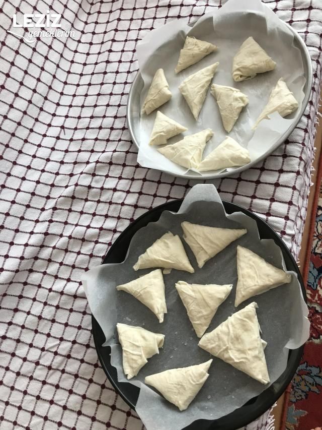 Muska Böreği (Puf Puf Buzluk Böreği - Aşamalı Anlatım)