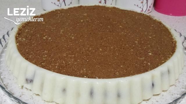 Çikolata Soslu Bisküvili Tart Pasta