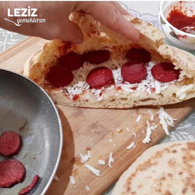 Hafta Sonu Kahvaltısına Yakışacak Nefis Bazlama Tostu