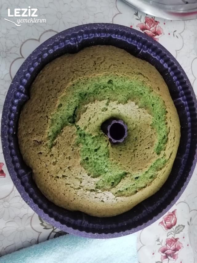 Ispanaklı Kekin Yapılışı
