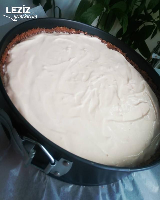 Orman Meyveli Cheescake Tarifi