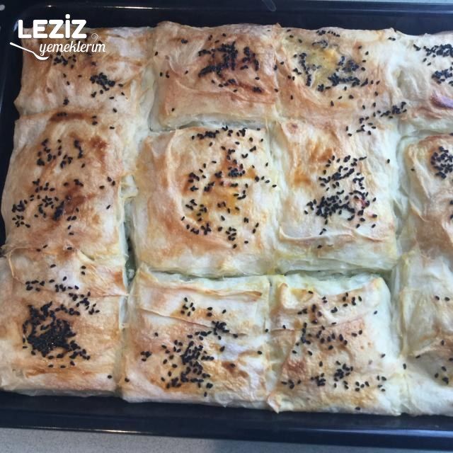 Ispanaklı Peynirli Ve Sodalı Börek