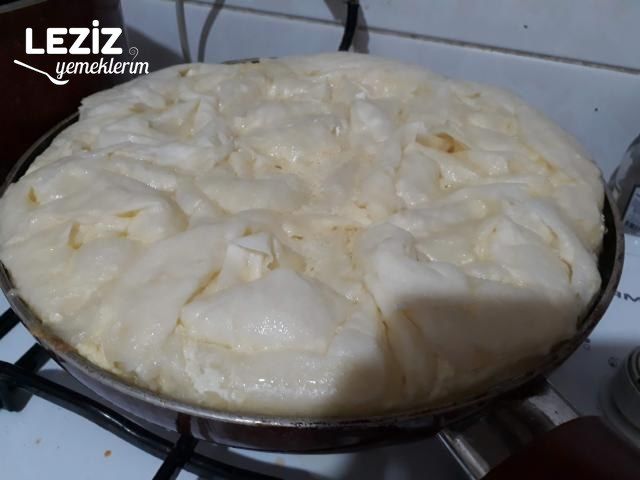 Sodalı Peynirli Tava Böreği