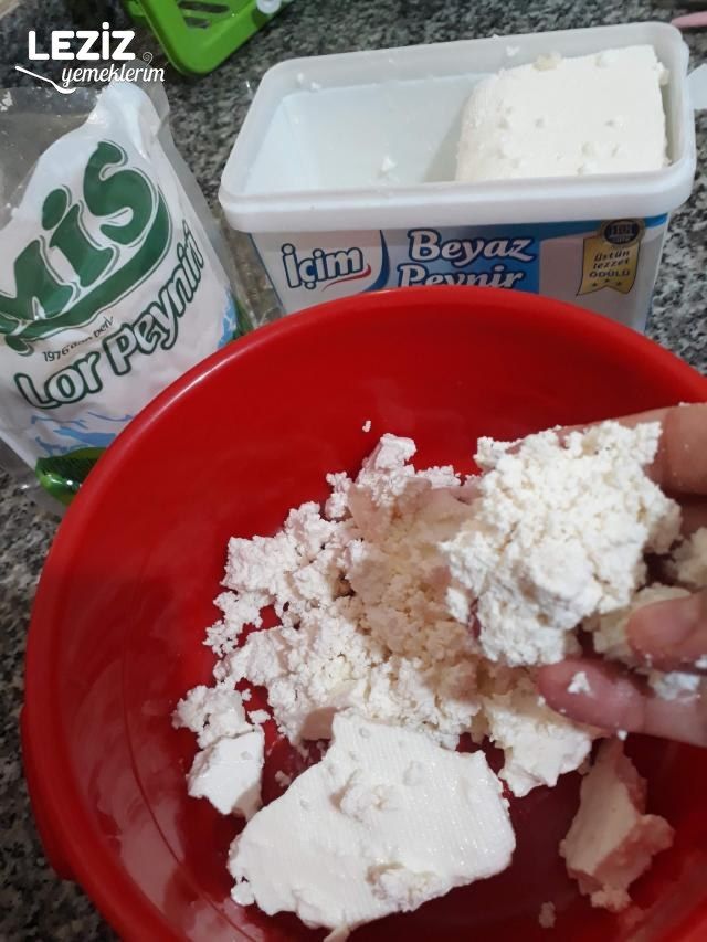 Sodalı Peynirli Tava Böreği