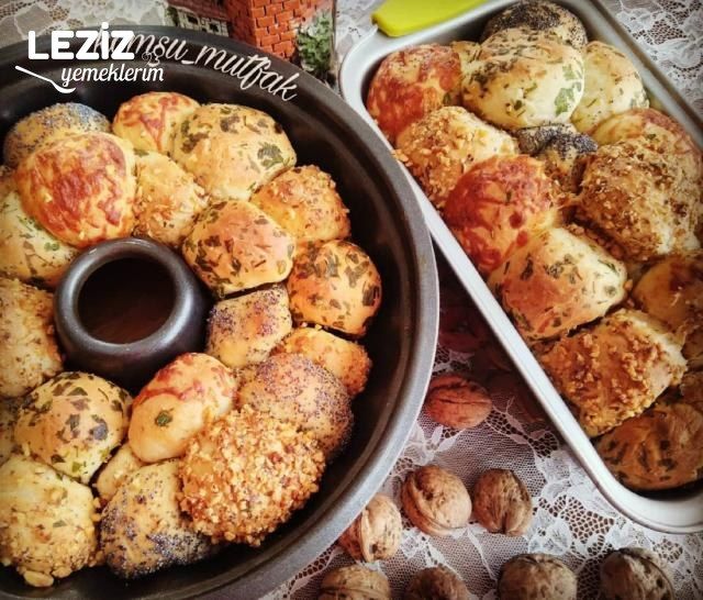 Kek Kalıbında Renkli Çörek