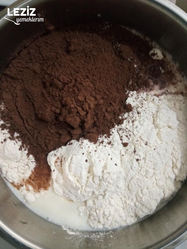 Bisküvili Muzlu Üçgen Pasta