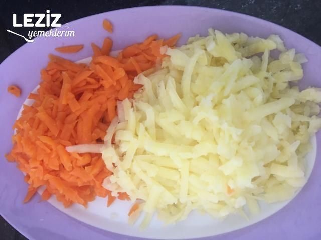 Domatesli Havuçlu Tavuklu Çorba