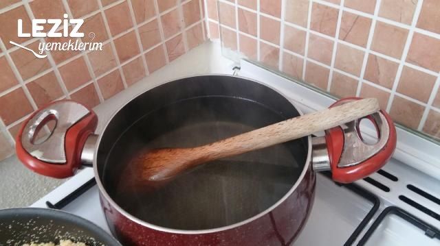 Enfes İrmik Helvası (Annemin Tarifi)