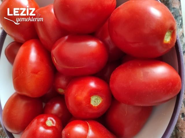 10 Dakikada Düdüklü Tencerede Konserve Domates