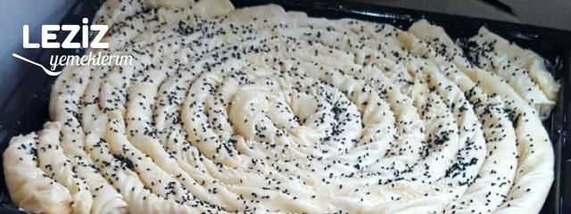 Leziz Kıymalı Börek