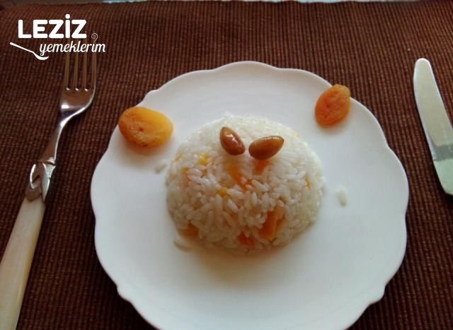 Bademli Kayısılı Pilav