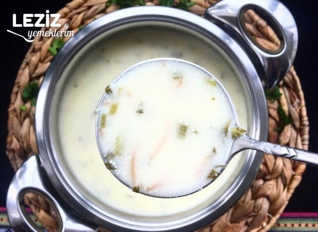 Yoğurtlu Şehriyeli Kereviz Sapı Çorbası