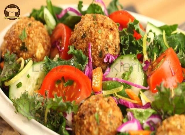 Ispanaklı Falafelli Salata