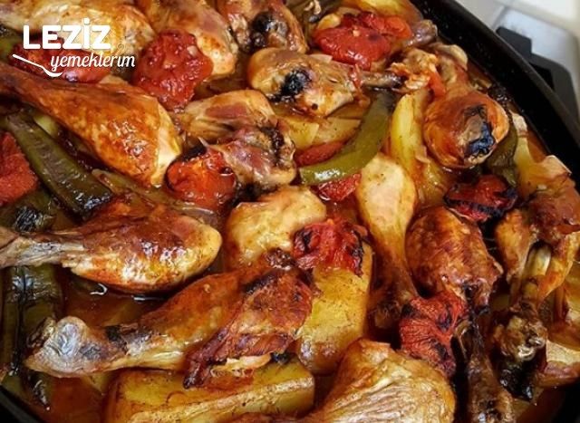 Mangal Tadında Fırında But Ve Patates Yemeği