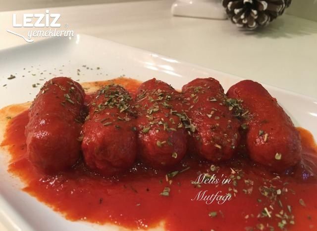 Salçalı Kekikli Sosis
