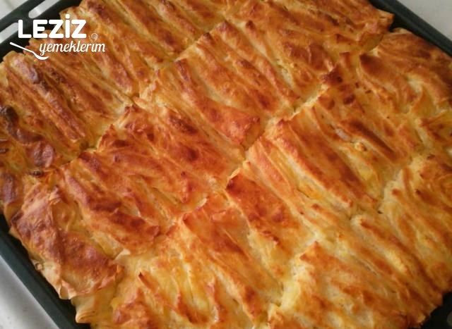 Kaymaklı Kırma Börek