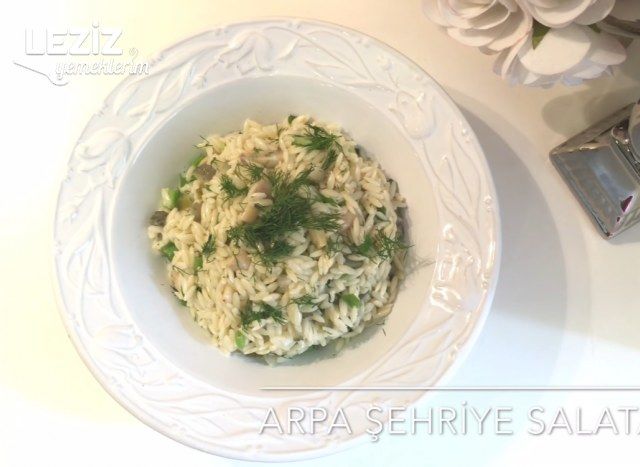 Arpa Şehriye Salatası Yapımı