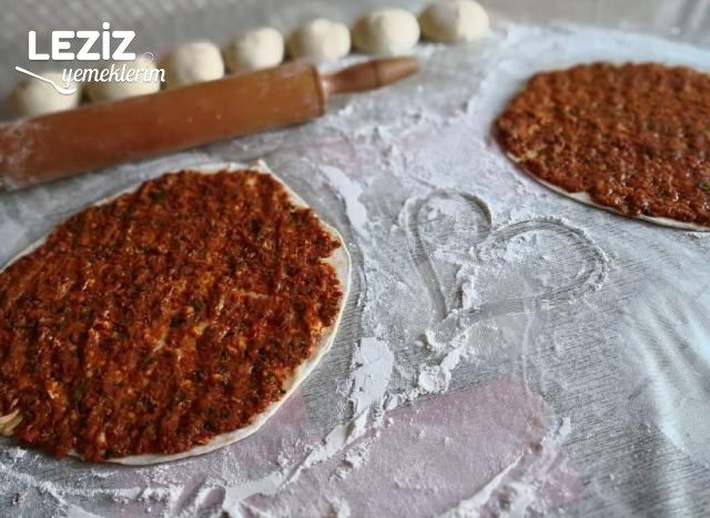 Ev Yapımı Miss Gibi Lahmacun (Kesinlikle Tavsiye Ederim)