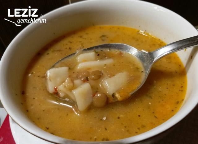 Kesmeli Yeşil Mercimek Çorbası