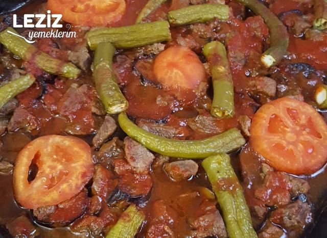 Patlıcanlı Kuzu Etli Fırında Yemek