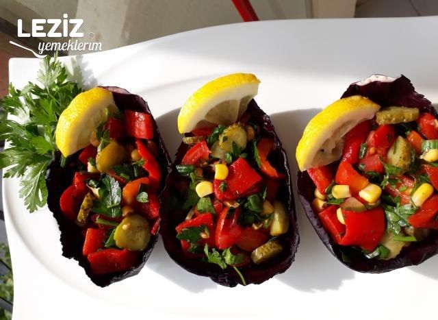 Mor Lahana Çanağında Közbiber Salatası