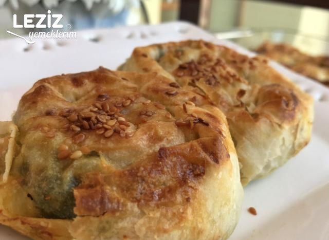 Ispanaklı Gül Börek