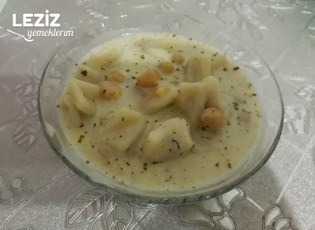 Yoğurtlu Mantı Çorbası