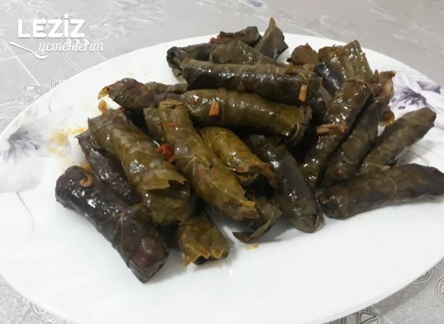 Zeytinyağlı Yaprak Sarması Tarifi Nasıl Yapılır