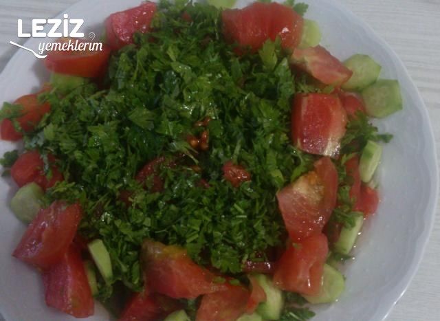 Çoban Salata Yapımı