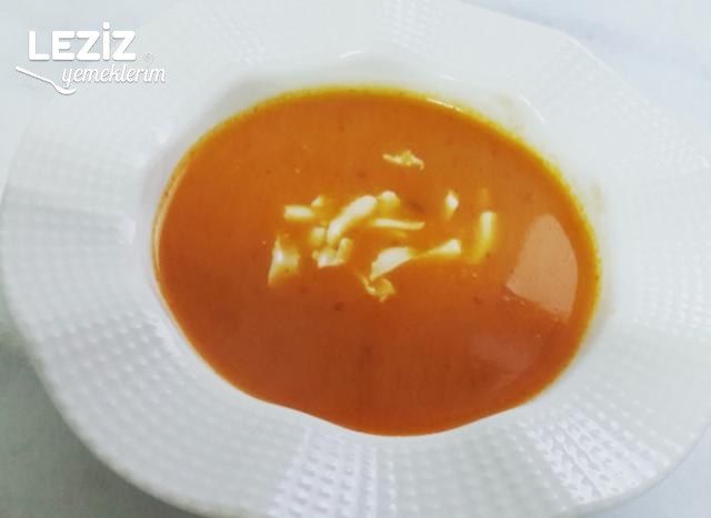 Nefis Domates Çorbası