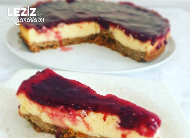 Böğürtlen Soslu Cheesecake