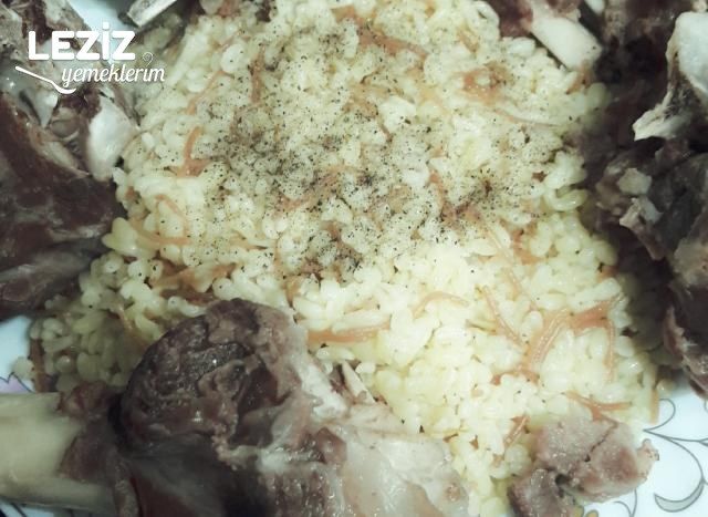 Şehriyeli Bulgur Pilavı (Bol Vitaminli Kemik Suyuna)