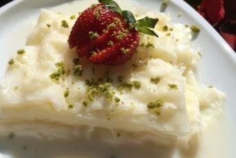 Güllaç Tarifi (Ramazan Tatlısı)