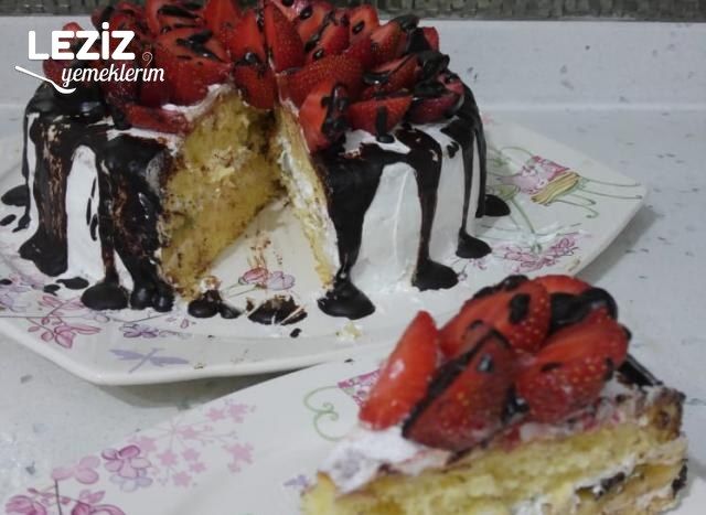 Meyveli Yaş Pastam