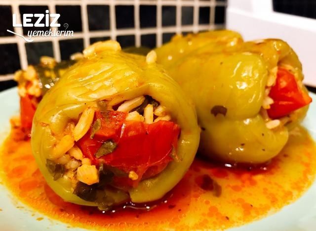 Leziz Biber Dolması (Zeytin Yağlı)