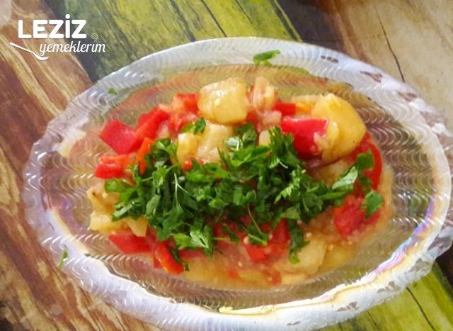 Közlenmiş Biber Patlıcan Salatası
