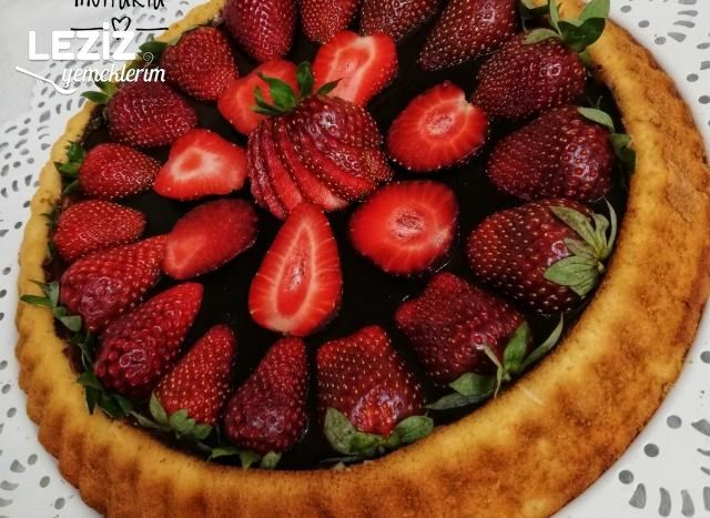 Nefis Çilekli Tart Pasta