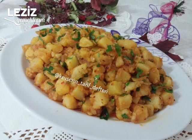 Mis Gibi Tereyağlı Salçalı Patates Kavurması