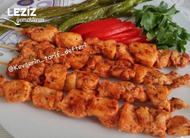 Tavada Şipşak Tavuk Şiş