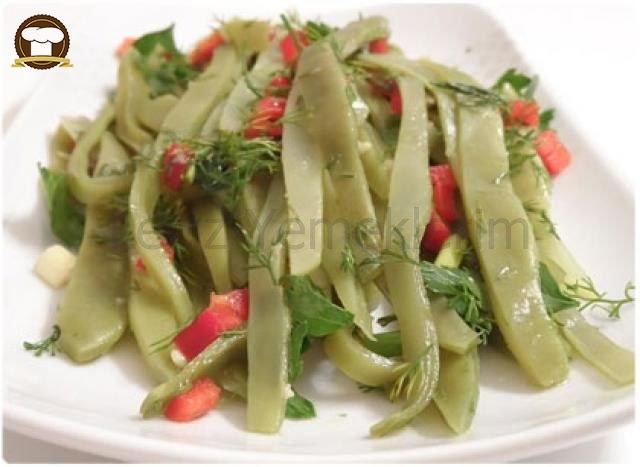 Taze Fasulye Salatası Tarifi