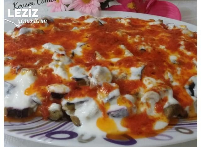 Ekmek Yatağında Nefis Soslu Patlıcan