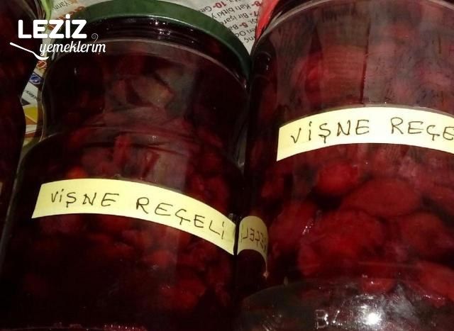 Evde Vişne Reçeli