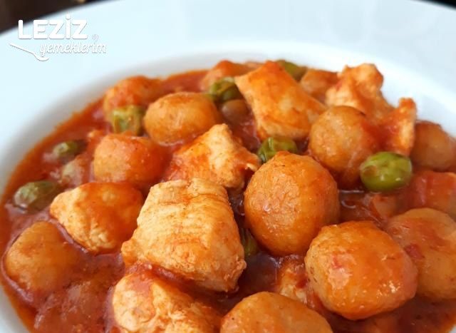 Bulgur Köfteli Tavuk Yemeği